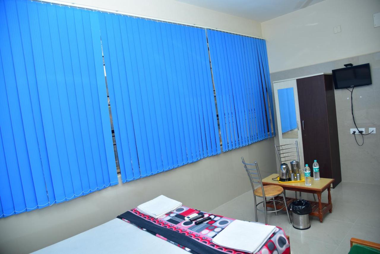 Hotel Sgrt Residency à Vellore Extérieur photo