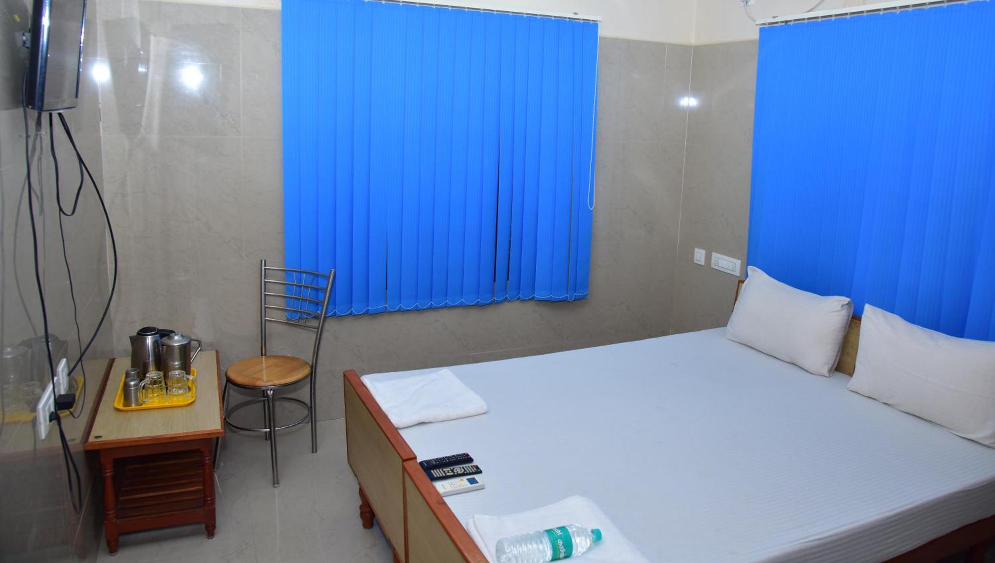 Hotel Sgrt Residency à Vellore Extérieur photo