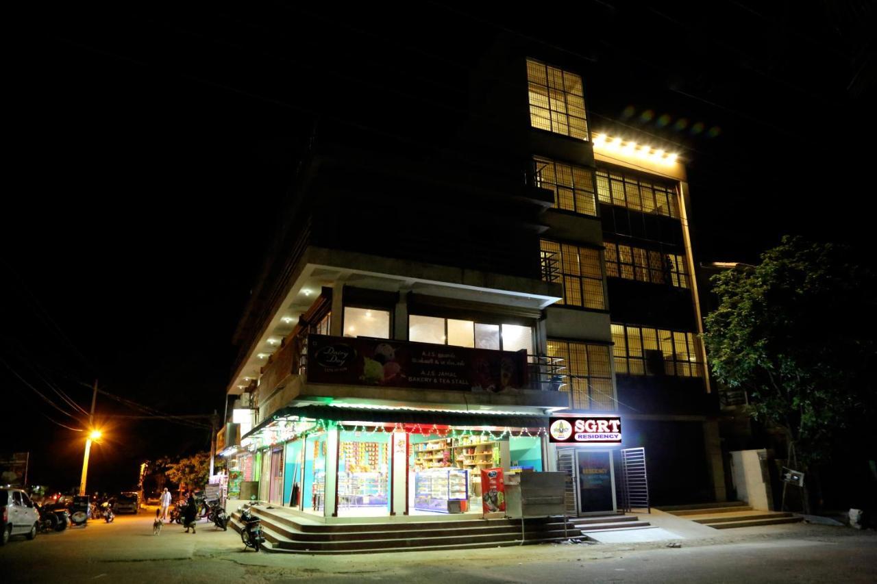Hotel Sgrt Residency à Vellore Extérieur photo