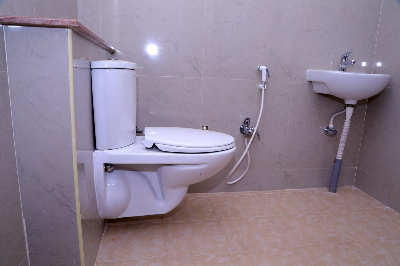 Hotel Sgrt Residency à Vellore Extérieur photo